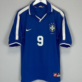 Camiseta retro blanca y azul