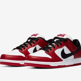 Tenis Nike rojo, blanco y negro